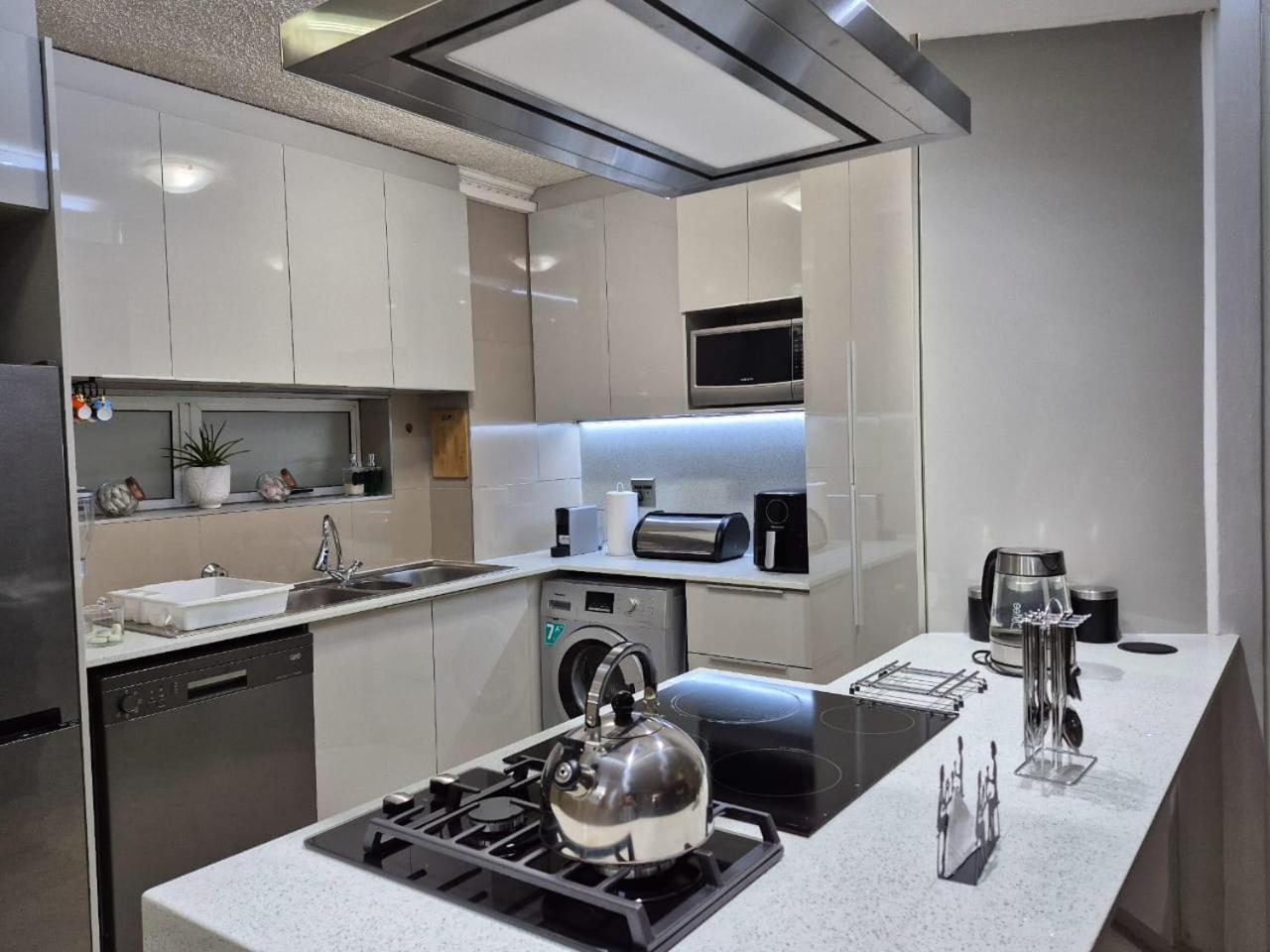 Cascades 103 Apartment Порт Елизабет Екстериор снимка